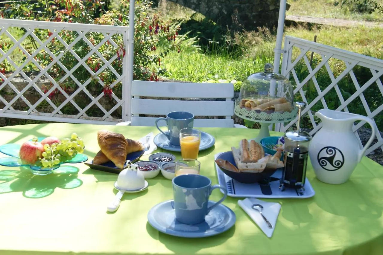 Domaine De La Licorne Bed & Breakfast Bubry 0*,
