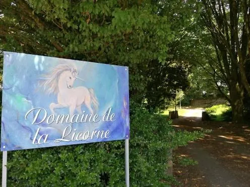Domaine De La Licorne Bed & Breakfast Bubry France